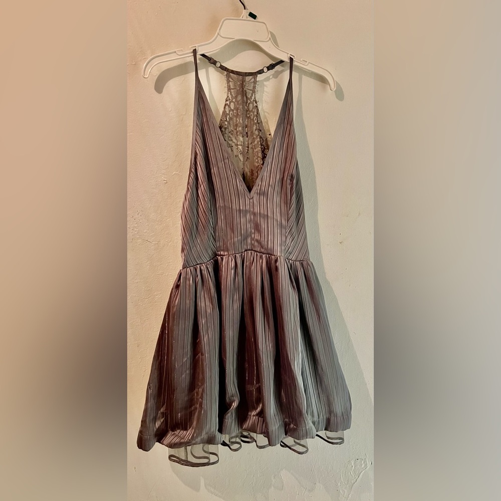 NWT BEBE Metallic magnolia frost dress - Picture 2 of 6